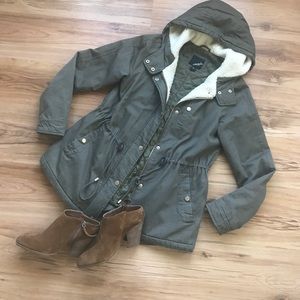 ✨CollectionsB New York✨ Green winter coat